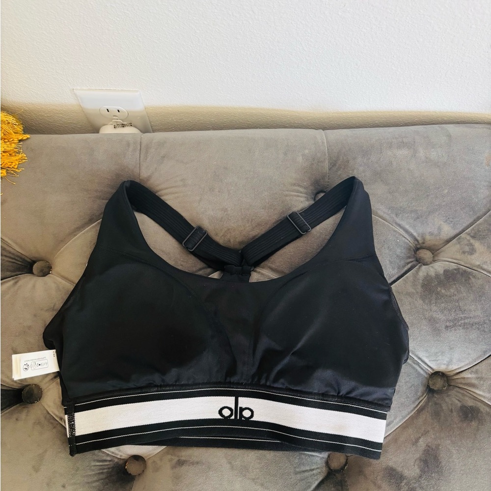 ALO Yoga Black Top - Picture 5 of 6